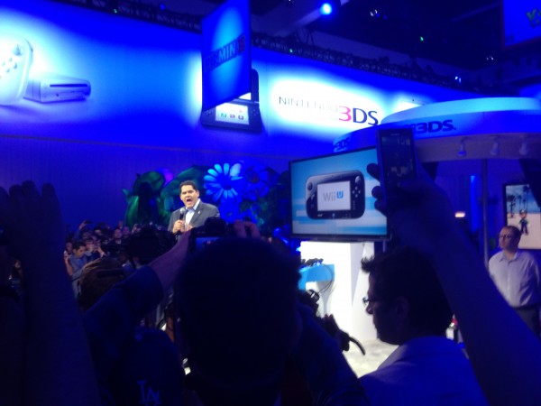 Reggie Fils-Aime, presidente da Nintendo North America, dando início ao evento.