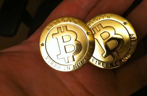 25 usd la bitcoin)