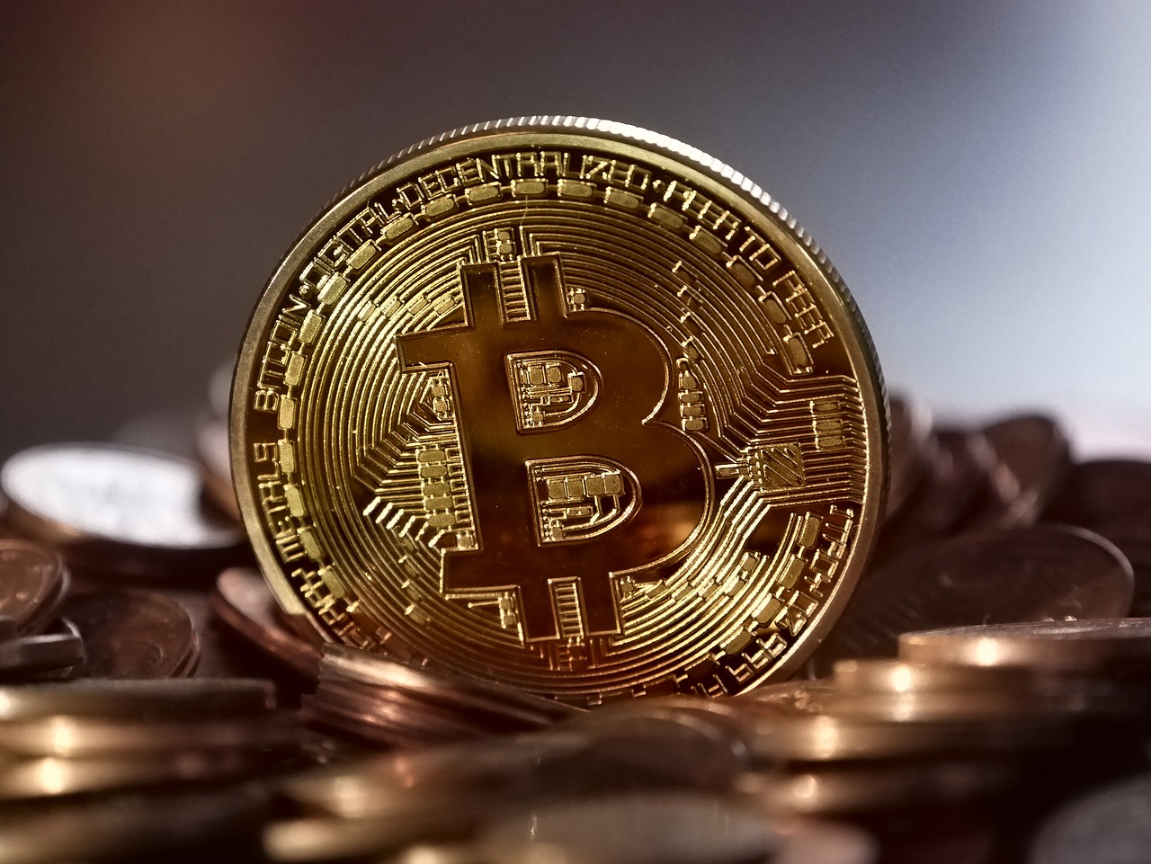 Yra Bitcoins Nemokamai Pinigai, Dvejetainis variantas nuo 10 eurų
