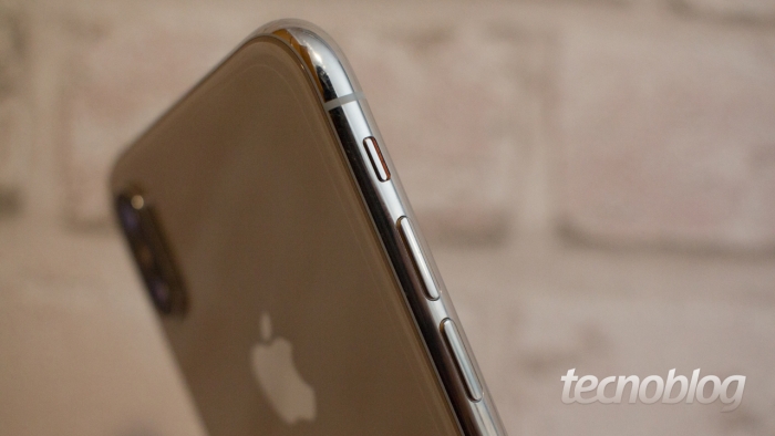 iPhone X (imagem: Lucas Braga/Tecnoblog)