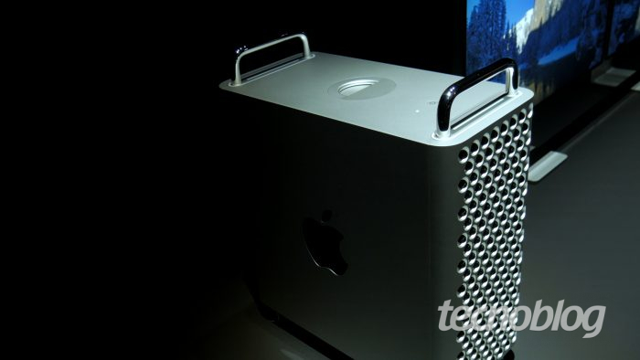 Apple Mac Pro (2019) and Pro Display XDR