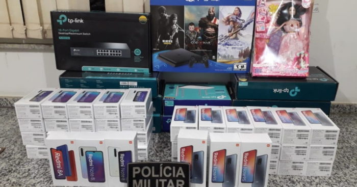 الشرطة تصادر هواتف Xiaomi