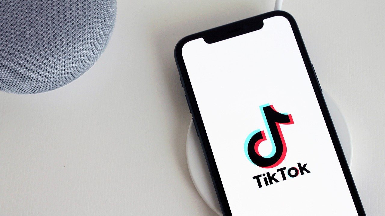 TikTok testa plataforma para achar empregos com currículos em vídeo | Aplicativos e Software