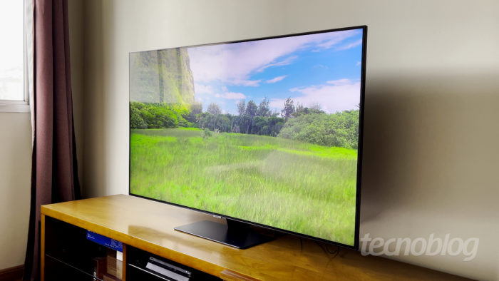 TV QLED <a href='https://meuspy.com/tag/Samsung-espiao'>Samsung</a> Q80T (Imagem: Paulo Higa/Tecnoblog)