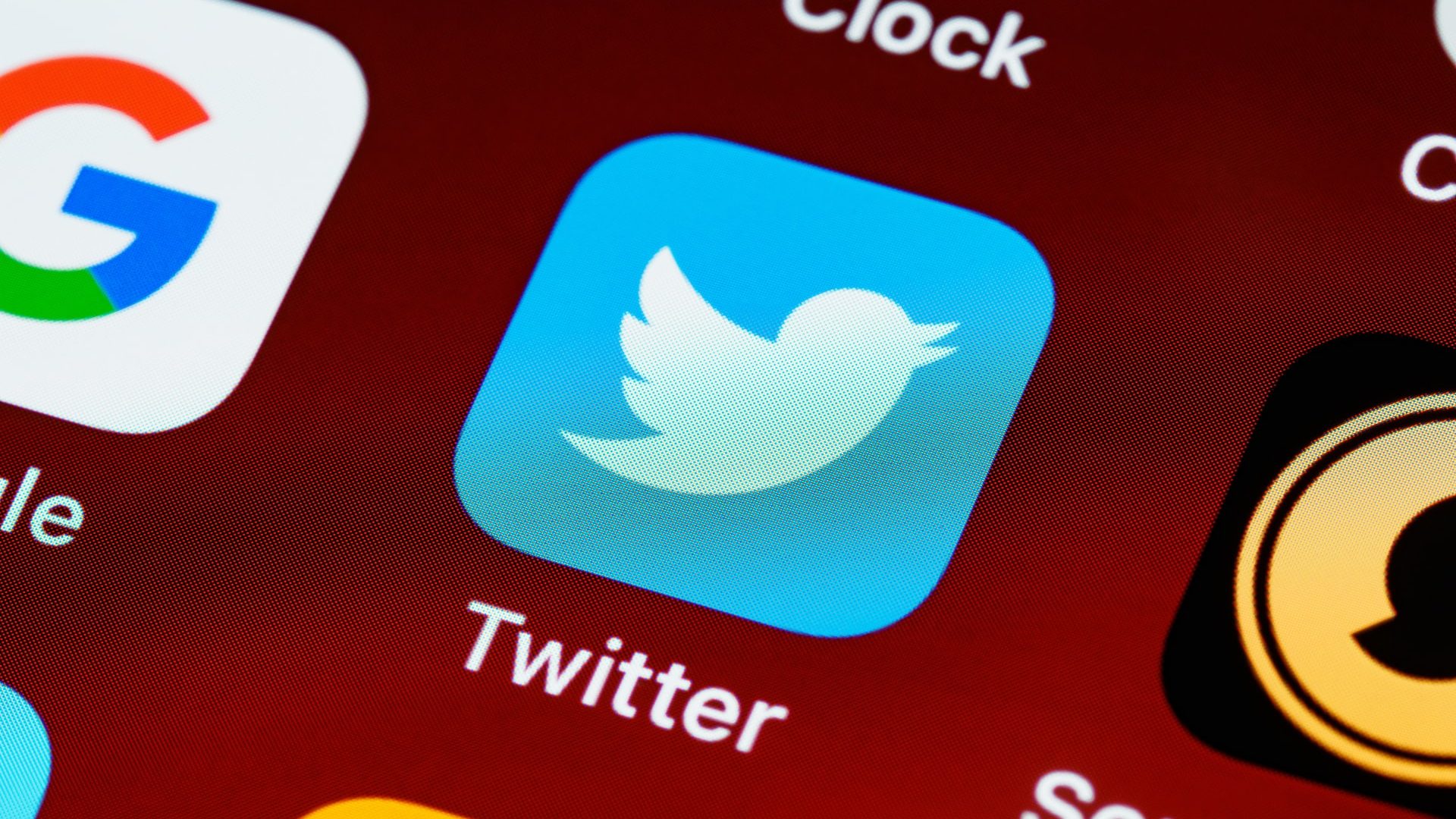 Twitter compra Scroll, serviço de assinatura que remove anúncios de sites | Negócios
