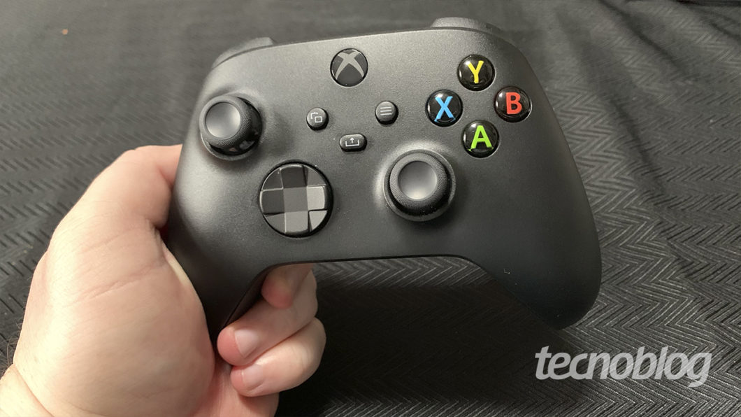 The Xbox Series X controller (Image: Felipe Vinha / Tecnoblog)