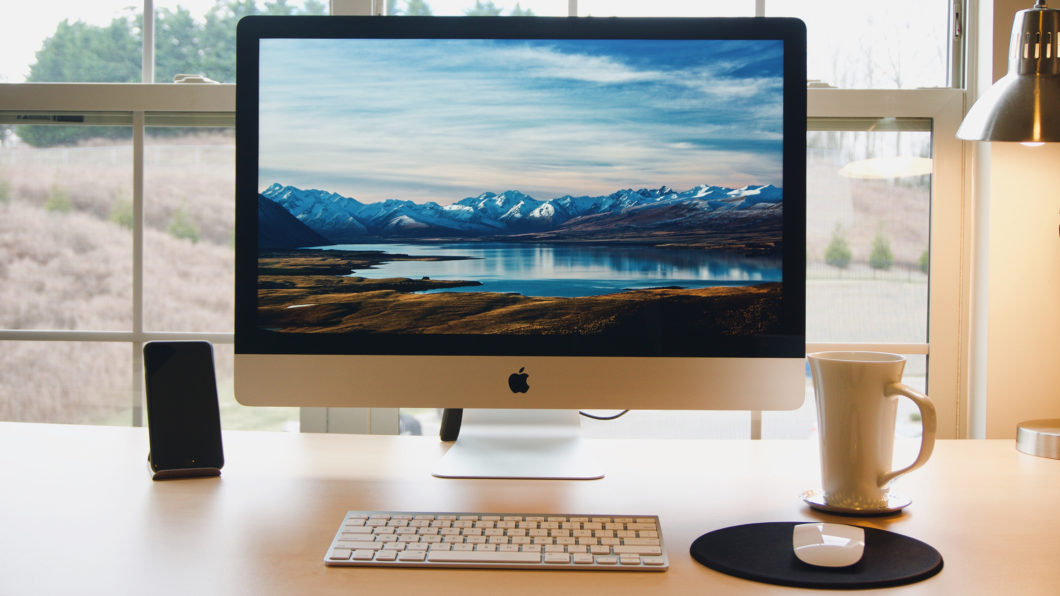 Apple deixa de vender iMac de 21,5 polegadas com processador Intel (Imagem: Patrick Ward/Unsplash)