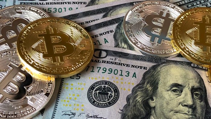 Stablecoins may allow dollarization of personal finances (image: David McBee / Pexels)