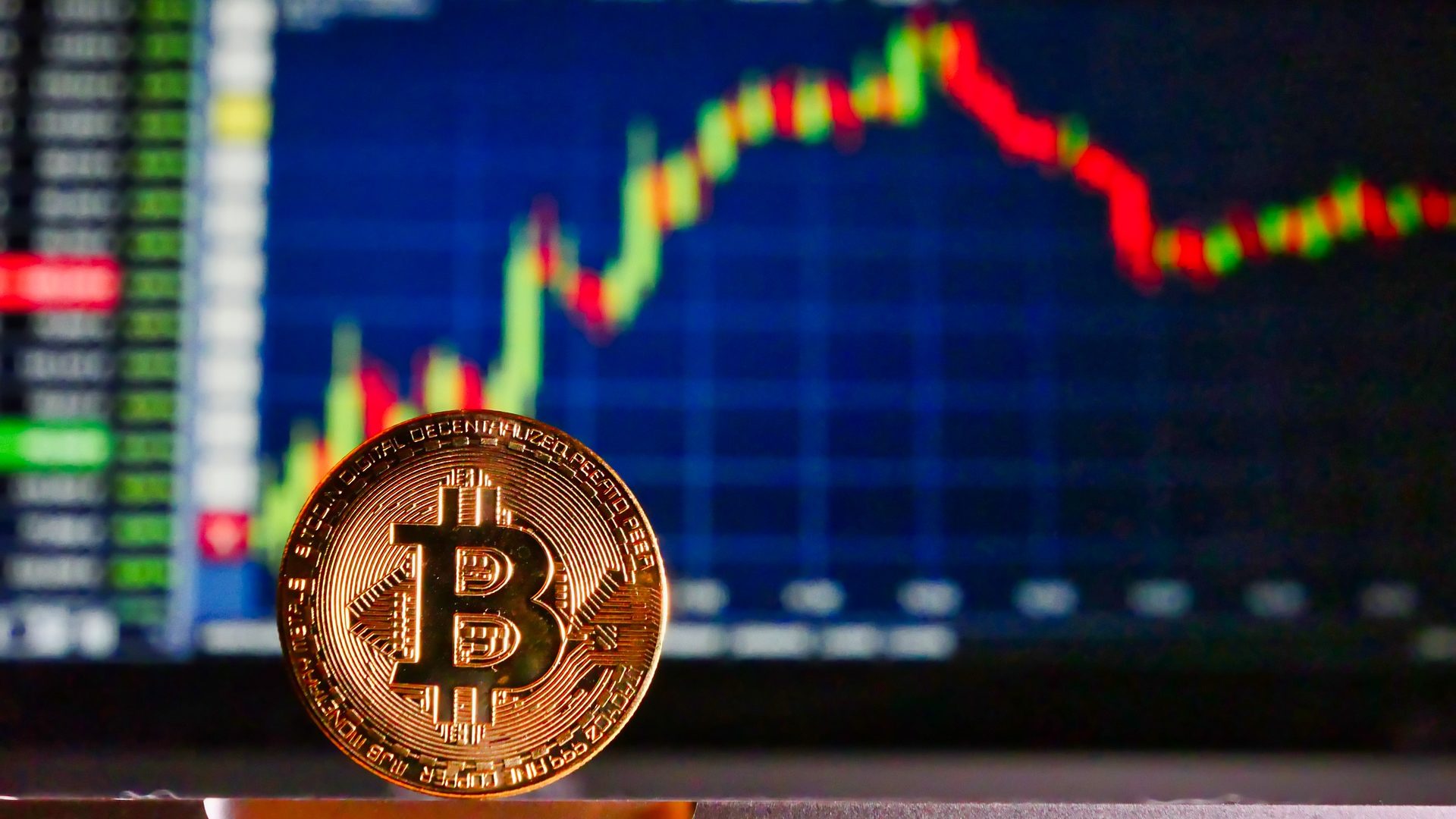 Bitcoin volta aos US$ 42 mil e criptomoedas dão sinais de recuperação | Finanças