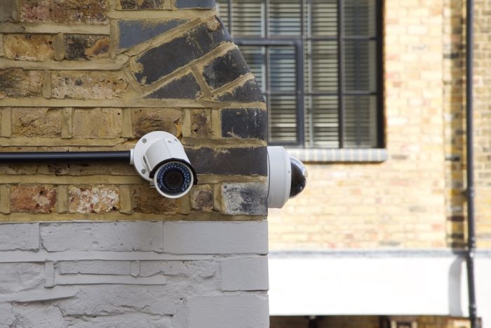 Câmera de vigilância (imagem: Pixabay)