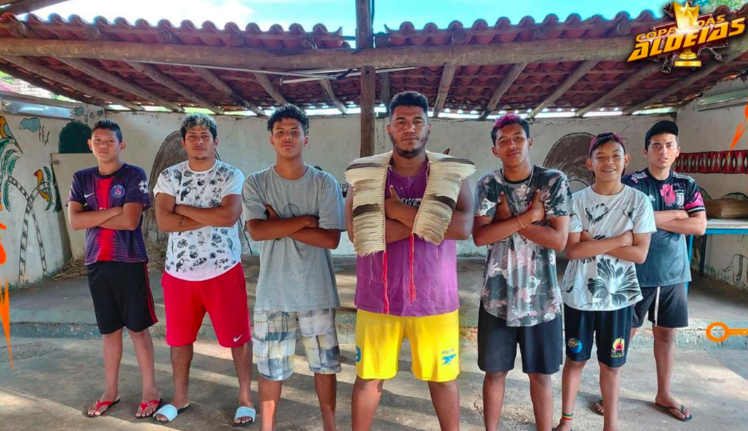 Parte da guilda Mafia TKG, participante do torneio, de etnias Terena e Tupi-Guarani, alguns dos participantes do torneio (Imagem: Reprodução)