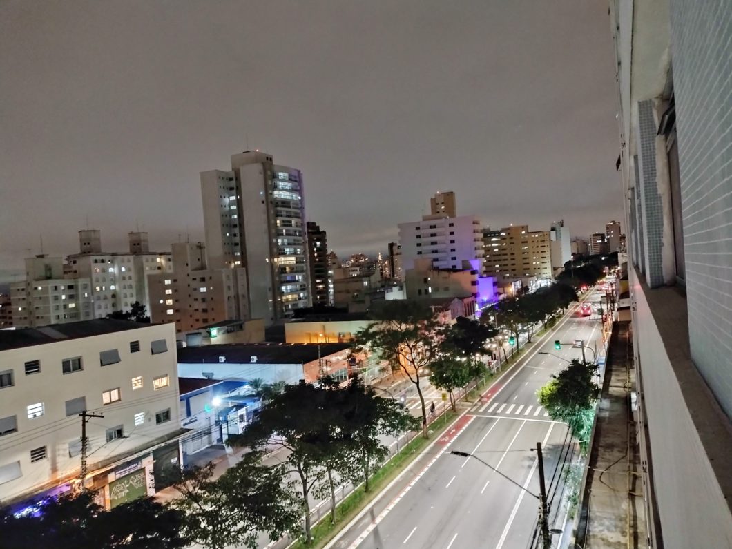 Main camera in night mode (Image: André Fogaça / Tecnoblog)