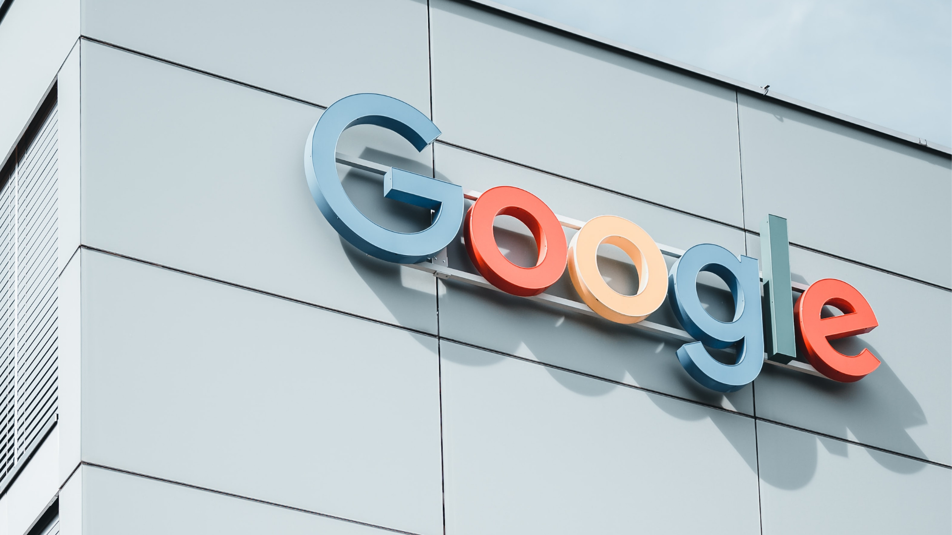 Google muda política global de anúncios após multa de US$ 268 milhões | Legislação
