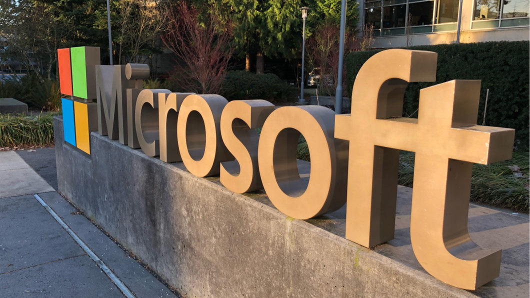 Logo da Microsoft, terceira empresa no mundo a atingir valor de US$ 2 trilhões (Imagem: Dion Hinchcliffe/ Flickr)