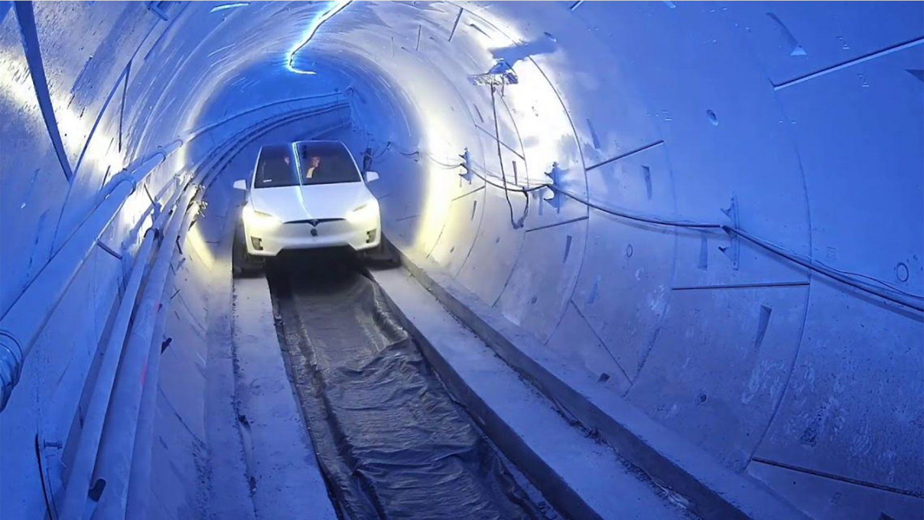 Empresa de Elon Musk propõe novo túnel para transporte em carros Tesla | Negócios