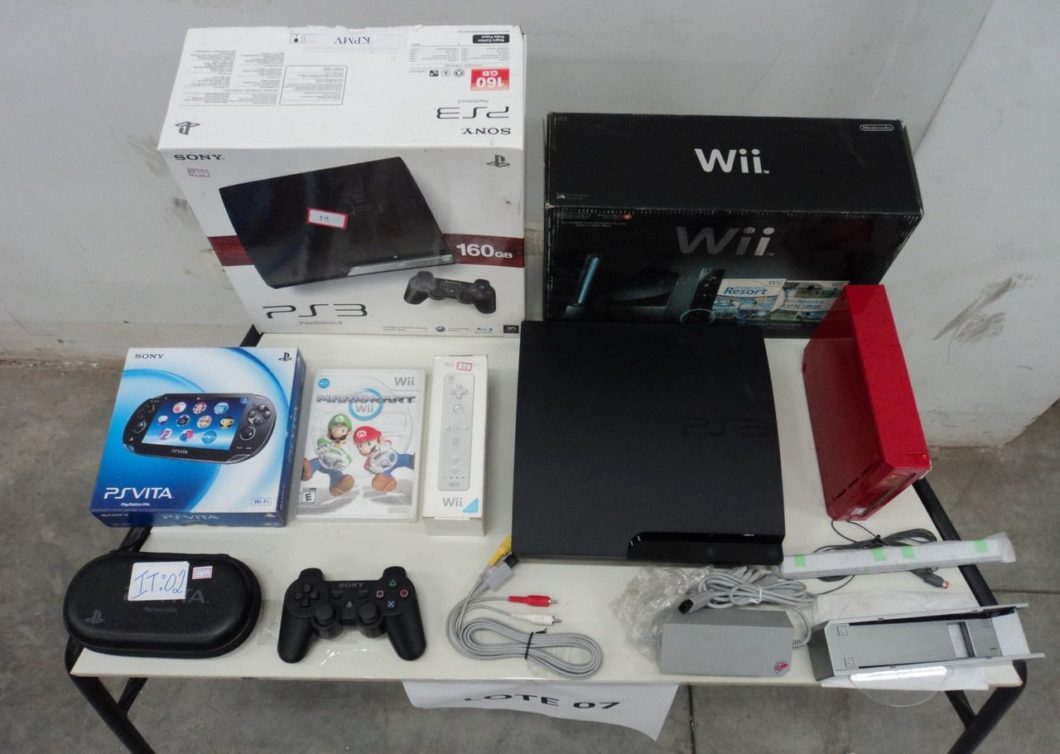 Lote 7 do leilão em SP tem Nintendo Wii, PS3 e PS Vita (Imagem: Reprodução / RFB)