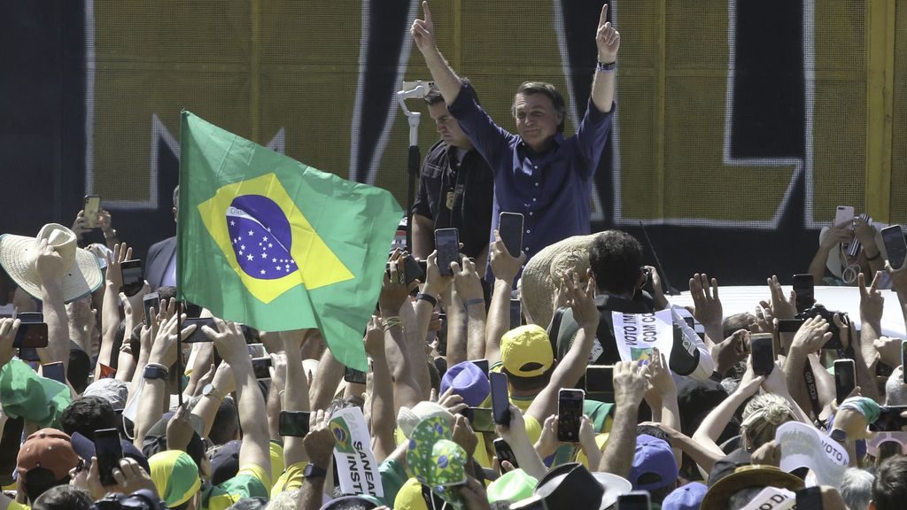 O presidente da República do Brasil, Jair Messias Bolsonaro, participa de ato na Esplanada dos Ministérios (Imagem: Fabio Rodrigues-Pozzebom/ Agência Brasil)