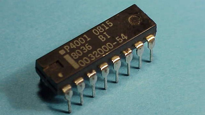 Memória ROM Intel 4001 (Imagem: Divulgação/Computer Museum)