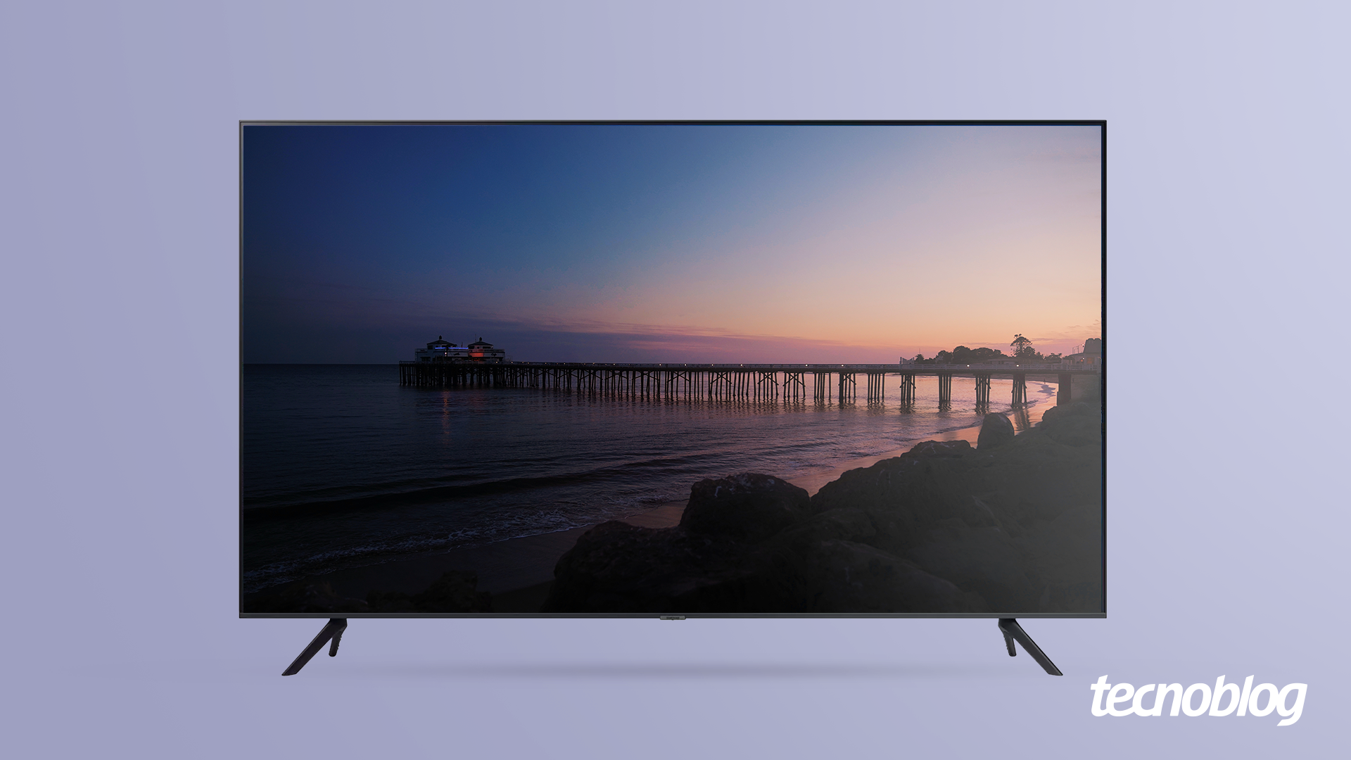 TV 4K Samsung AU7700: bordas finas, conectividade e preço alto